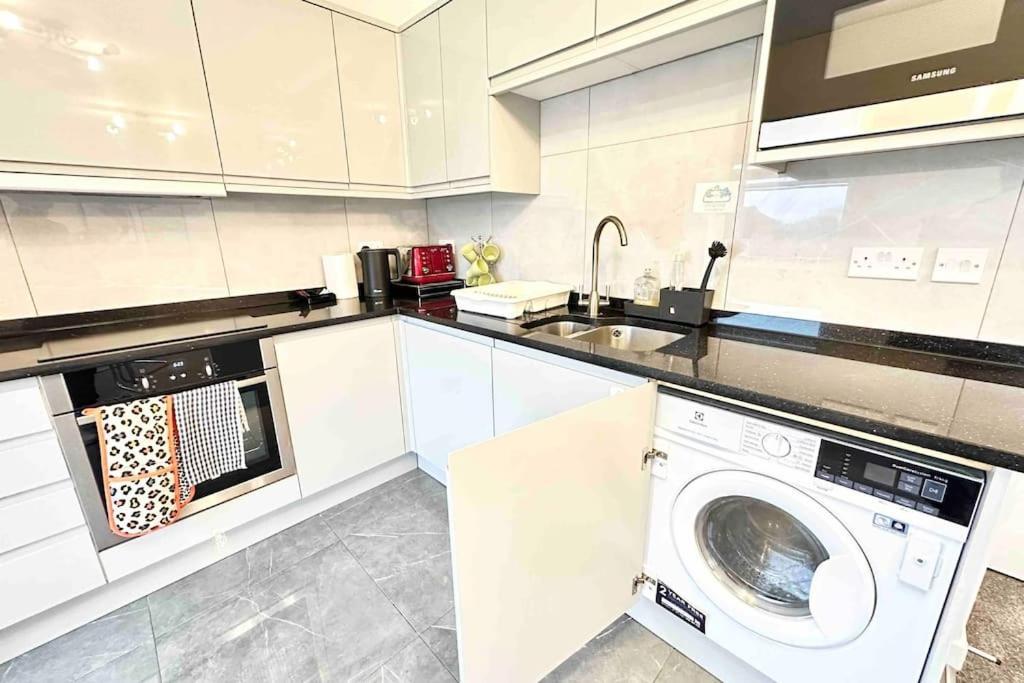 Paradigm House, Delightful 2-Bedroom Flat 4, Oxford Extérieur photo